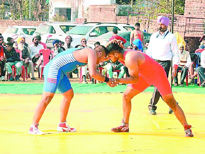 pradeep win match, pradeep win in wresling, pradeep win in 50kg group, gurdaspur, amritsar