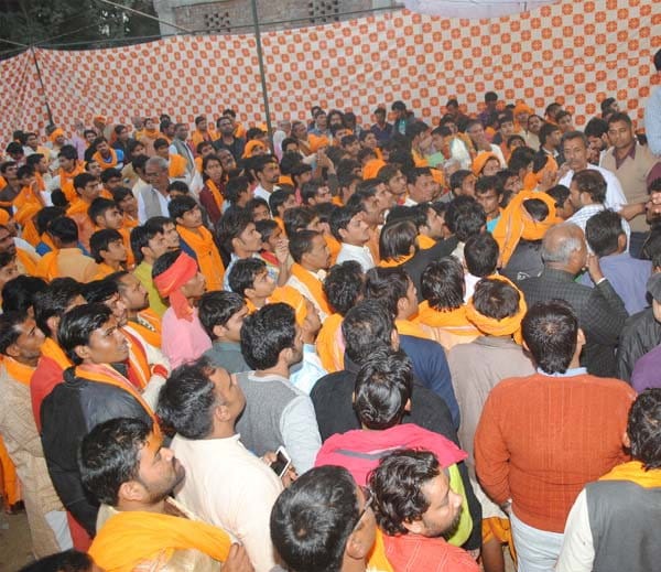 A committee donate 70 Lakh old currency to two thousand pandits in bhiwani