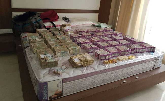 2000 new note, How Dealers get crores of new 2000 notes