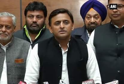 CM Akhilesh Yadav approves 7th pay commission recommendations