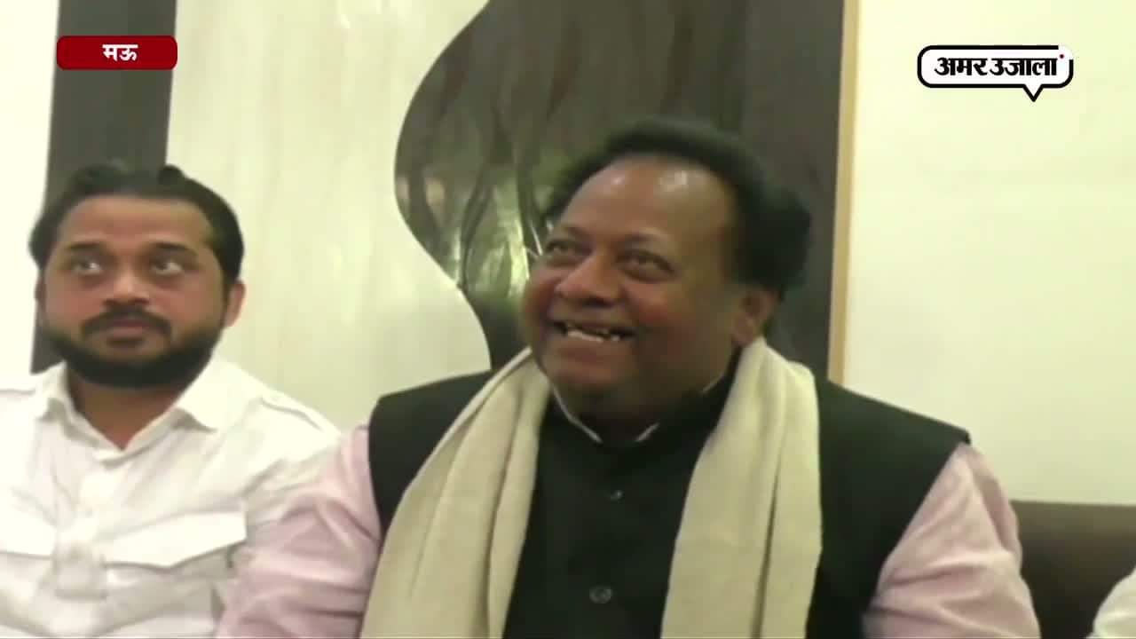 गिना रहे थे नोटबंदी के फायदे, बता नहीं पाए ‘कैशलेस’