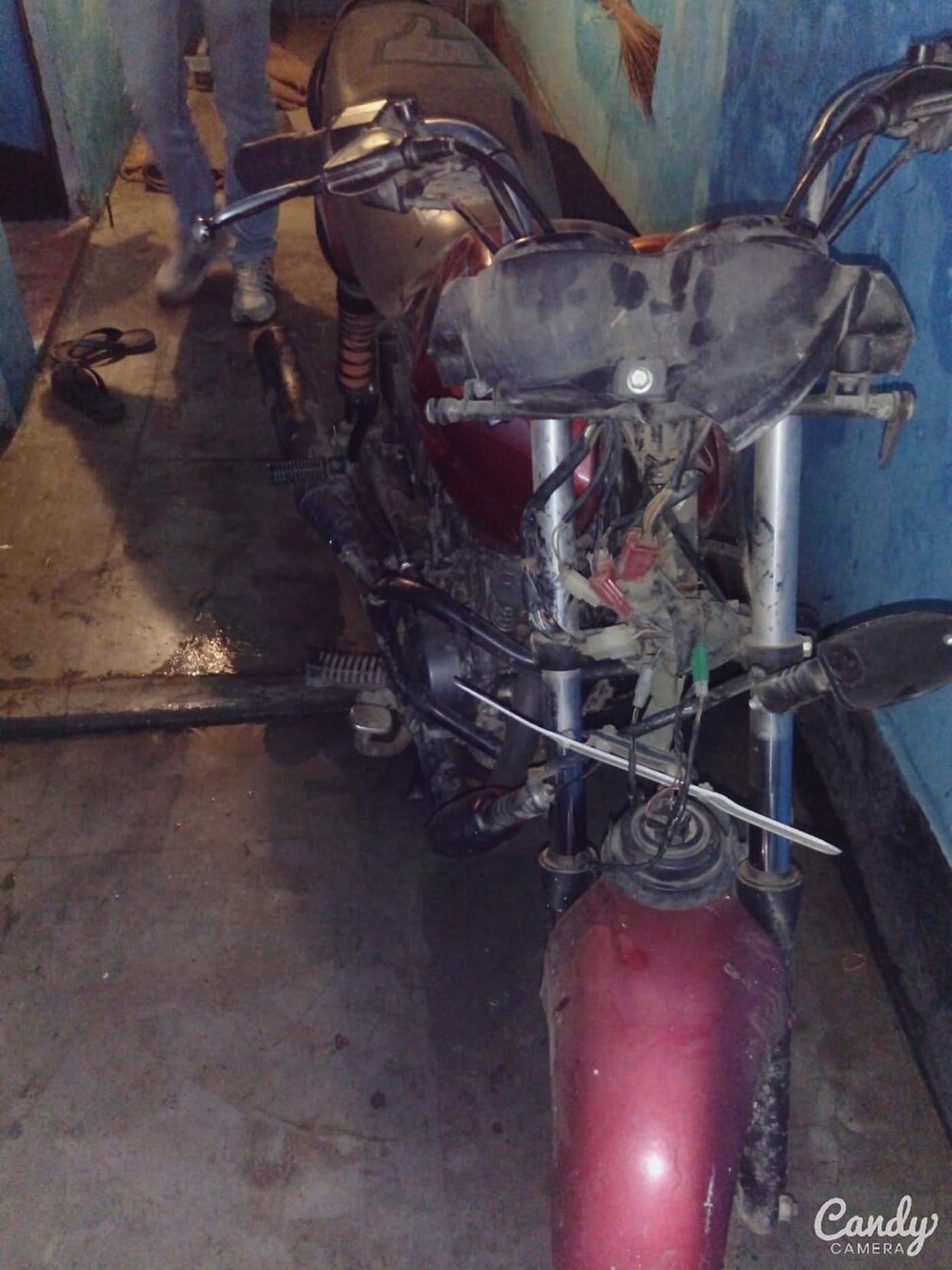 Rnjisn beat entered the house, ransacked