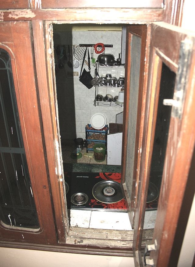 Grill root Absa stealing from Noida