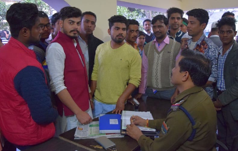 Demanded the arrest of the accused in kashipur