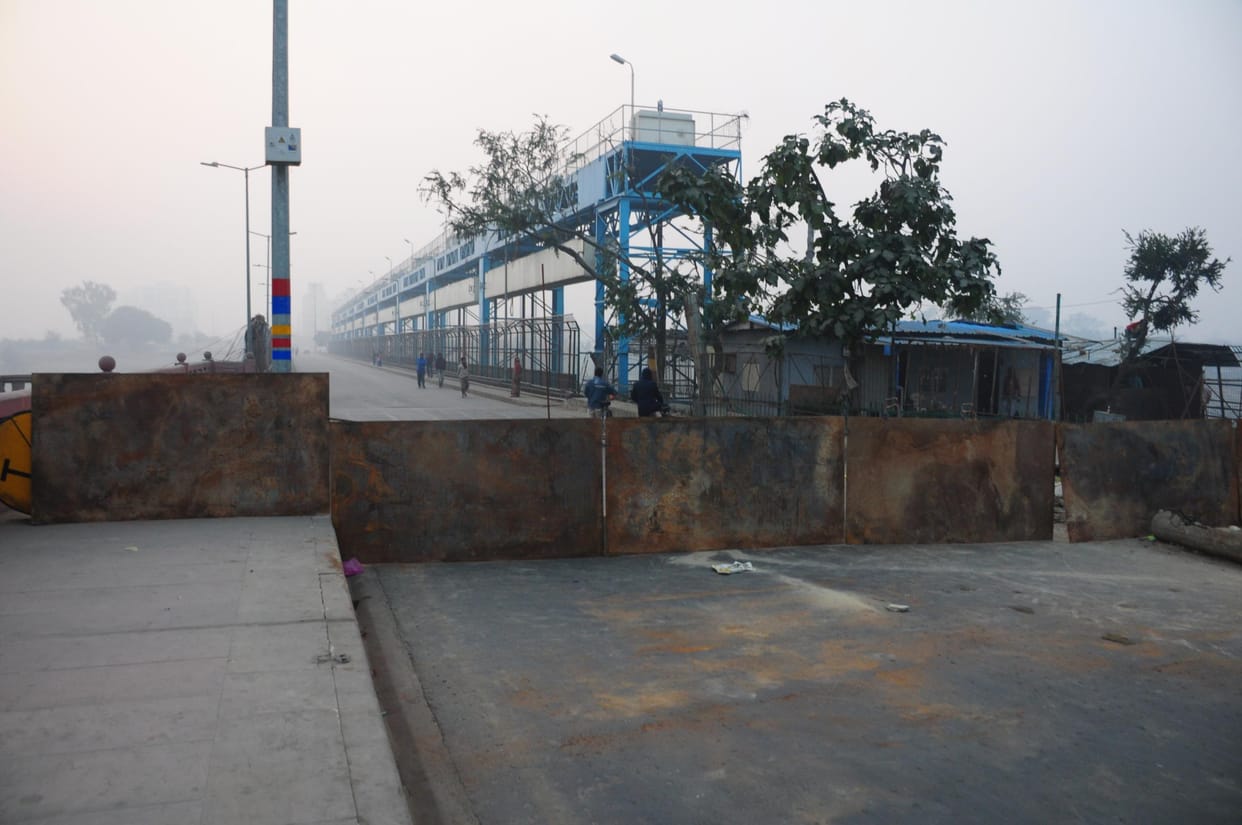 gomti barrage bridge will not open about twenty days