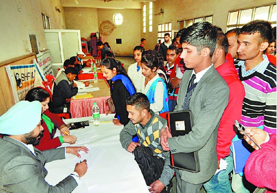 Jobs Bumper offers for unemployed youth job fair in dehradun