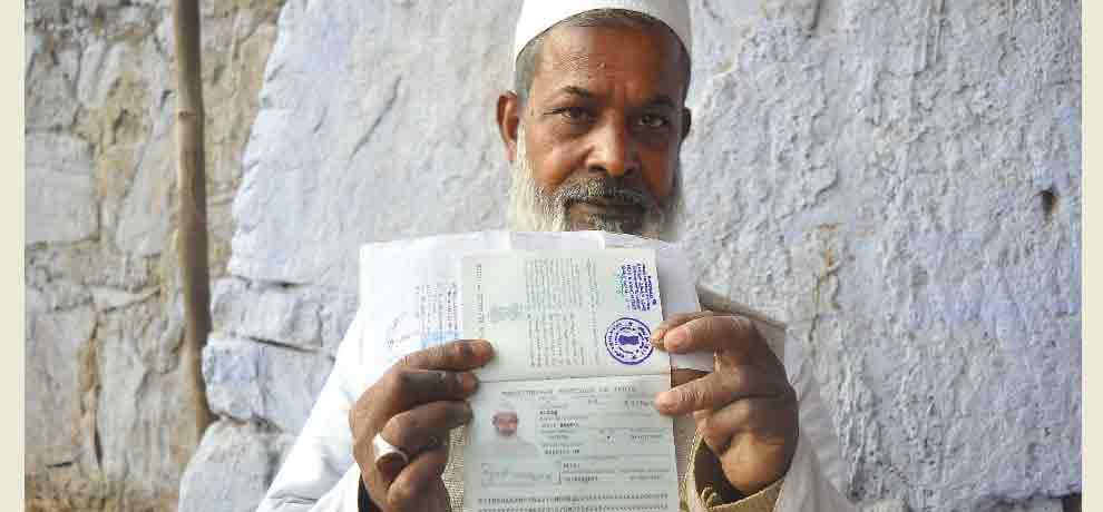 man found living in a cave behind president house in delhi