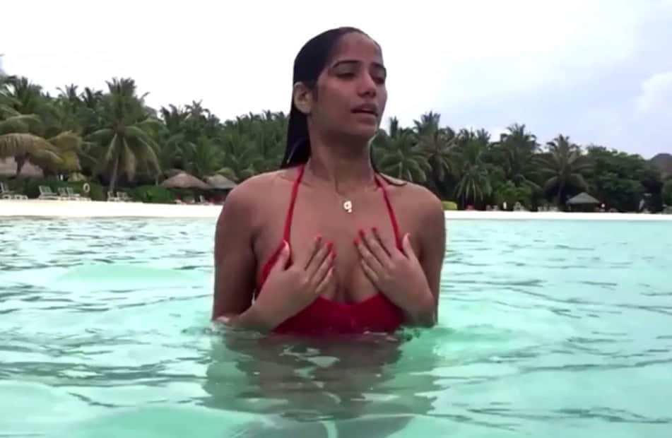 Poonam Pandey shares topless pic to wish Rahul Dravid on his birthday