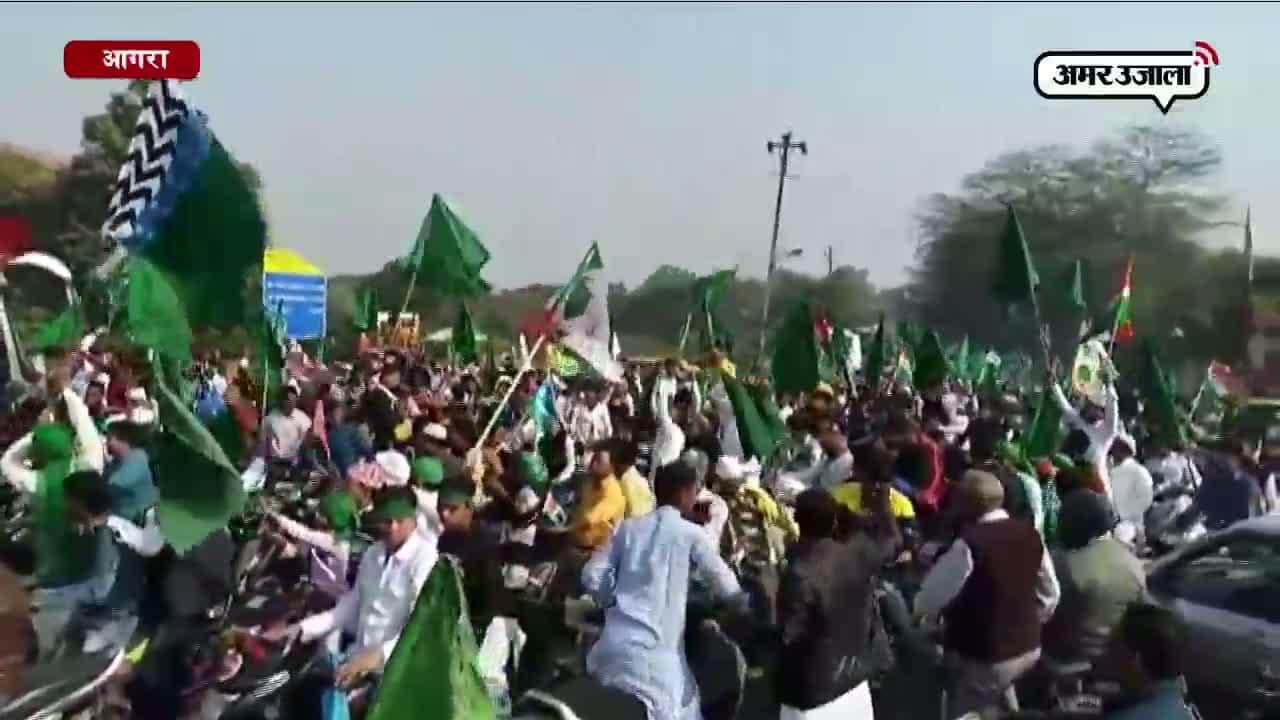 ताजनगरी में शान-ओ-शौकत से निकला जुलूस-ए-मोहम्मदी