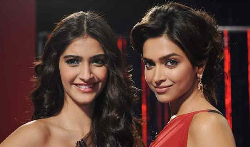 deepika padukone give award to rekha