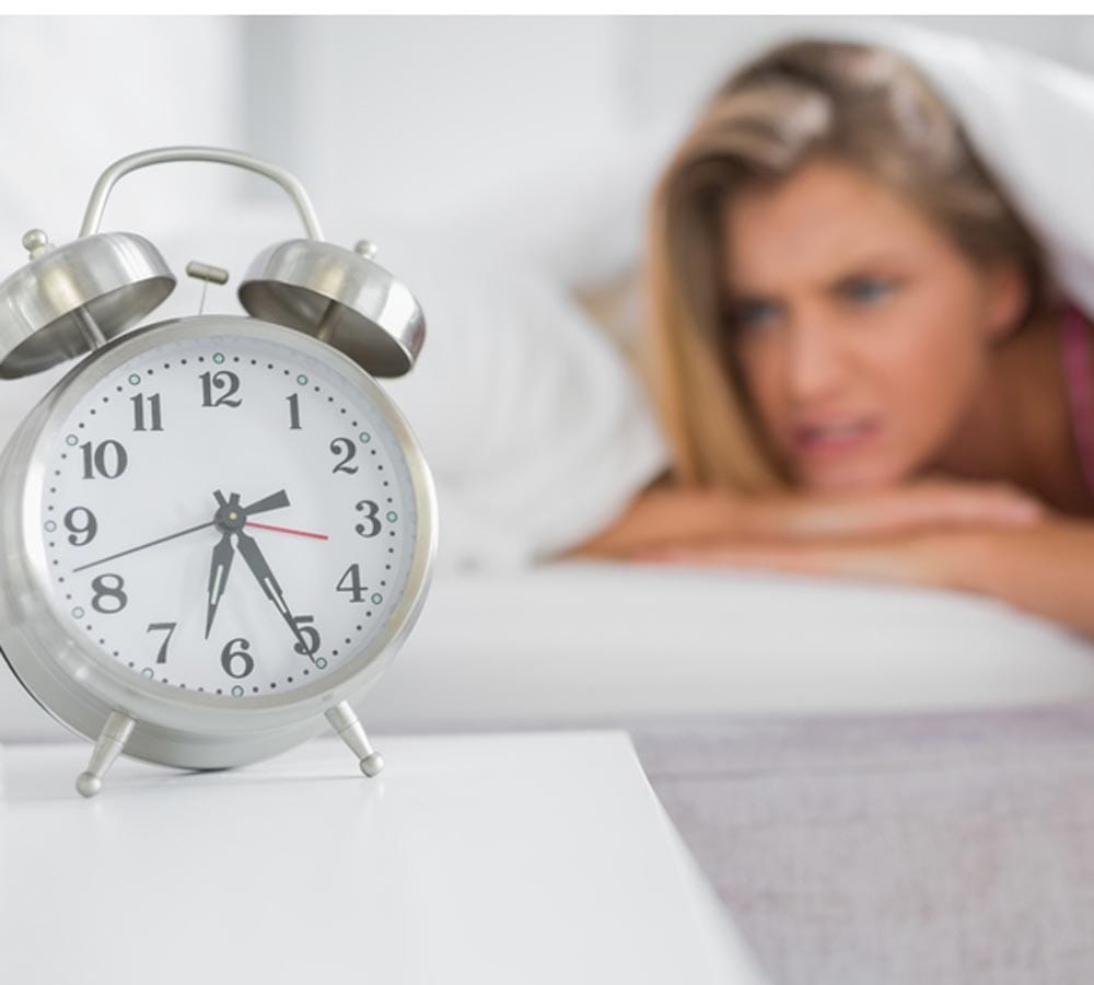 how to wake up early in winters morning