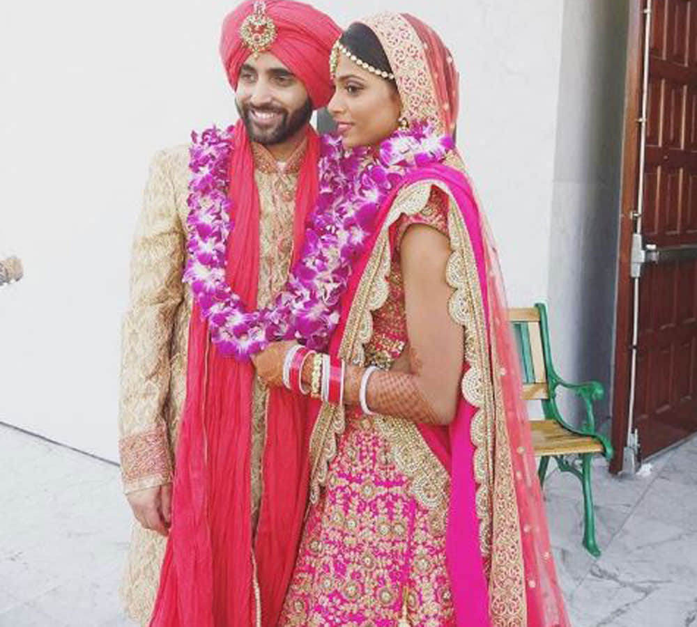 Actress Sunny Leone turns into a PUNJABI KUDI at her brother’s wedding