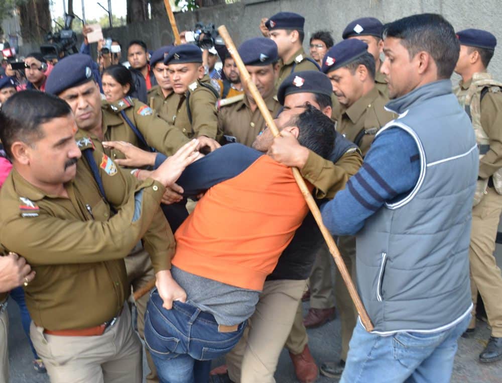 UPNL contractual employees protest