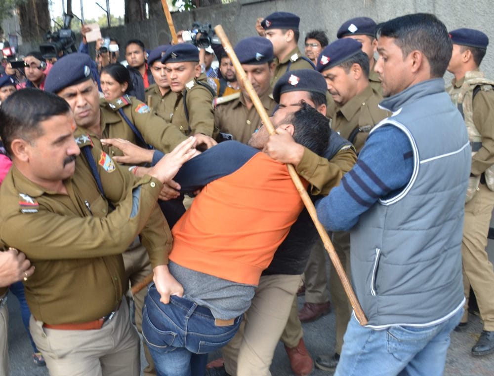 UPNL contractual employees protest