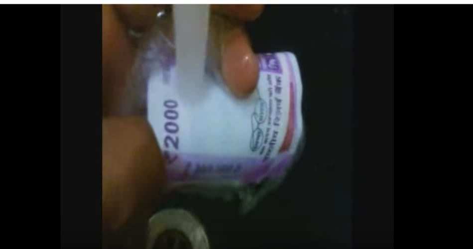 Viral Video 2000 new Notes washed with water, know what happened after that