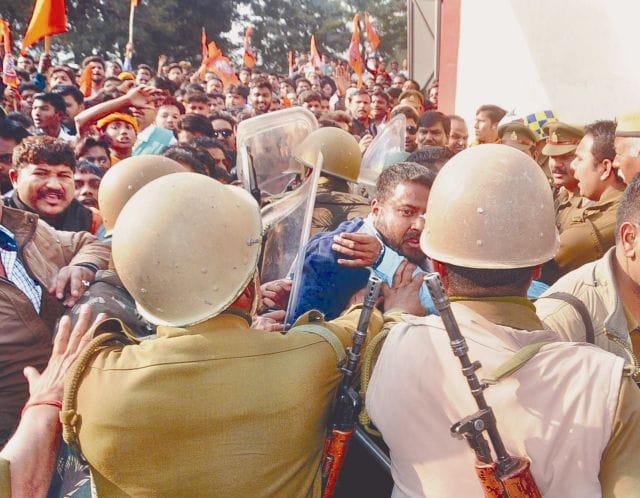 vhp ka hangama