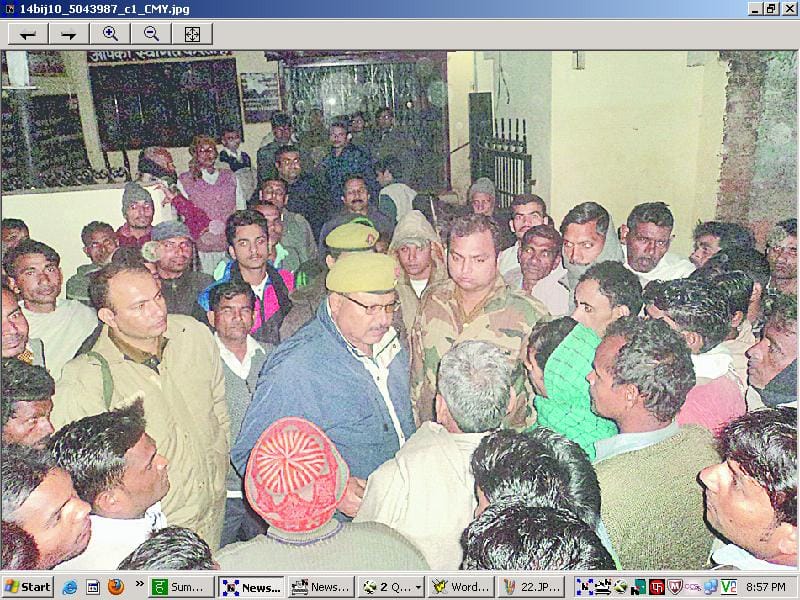 Banks in the district line at ATMs