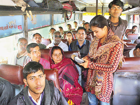 Breaking the tradition of veils by women Bundeli creates history