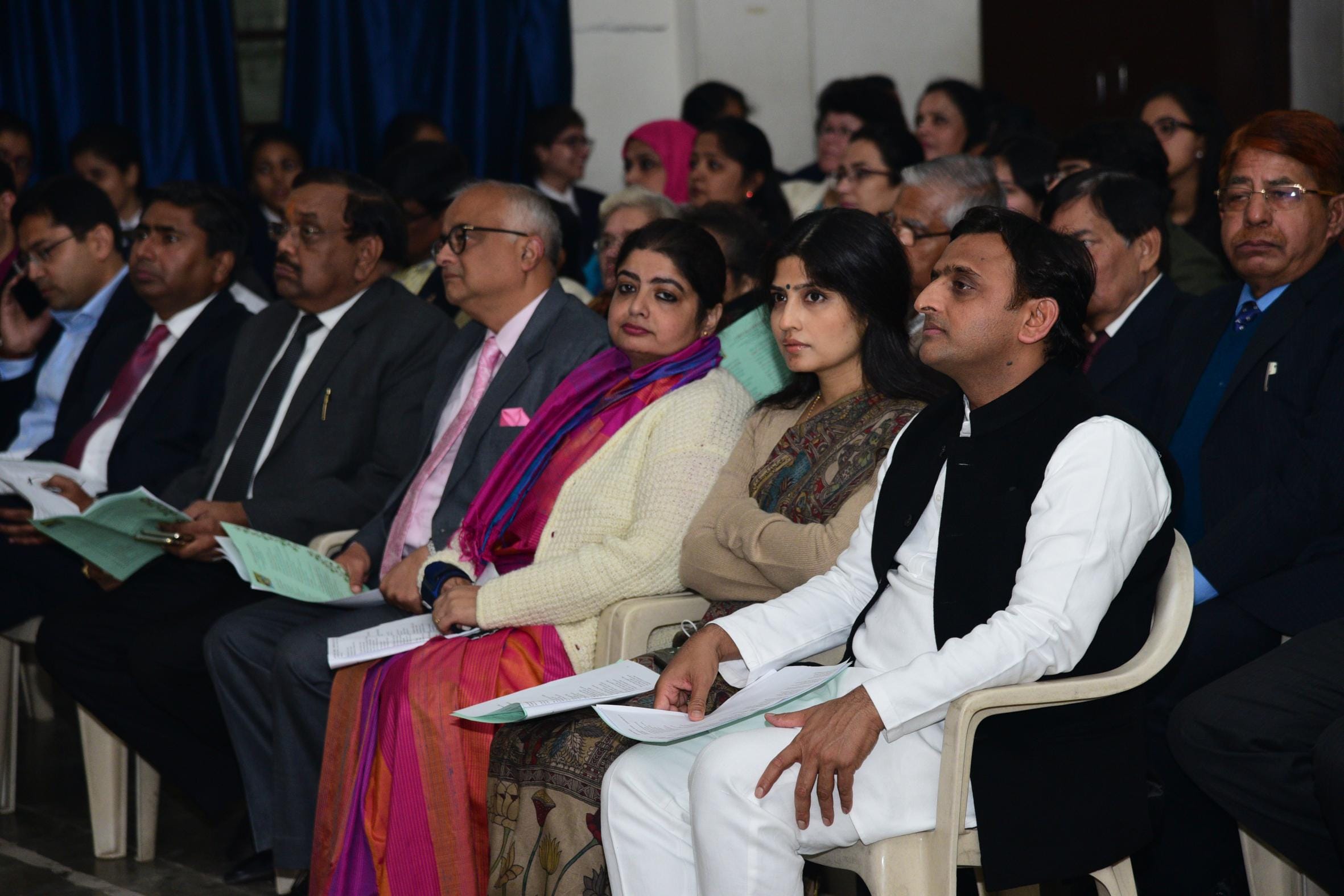 akhilesh yadav daughter tina yadav school function