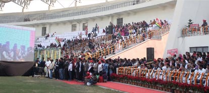Lucknow chief minister akhilesh yadav inaugurated Metro lines 