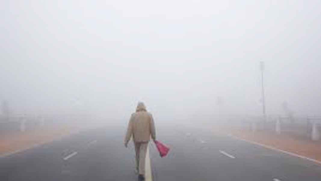 three death in road accident causes fog