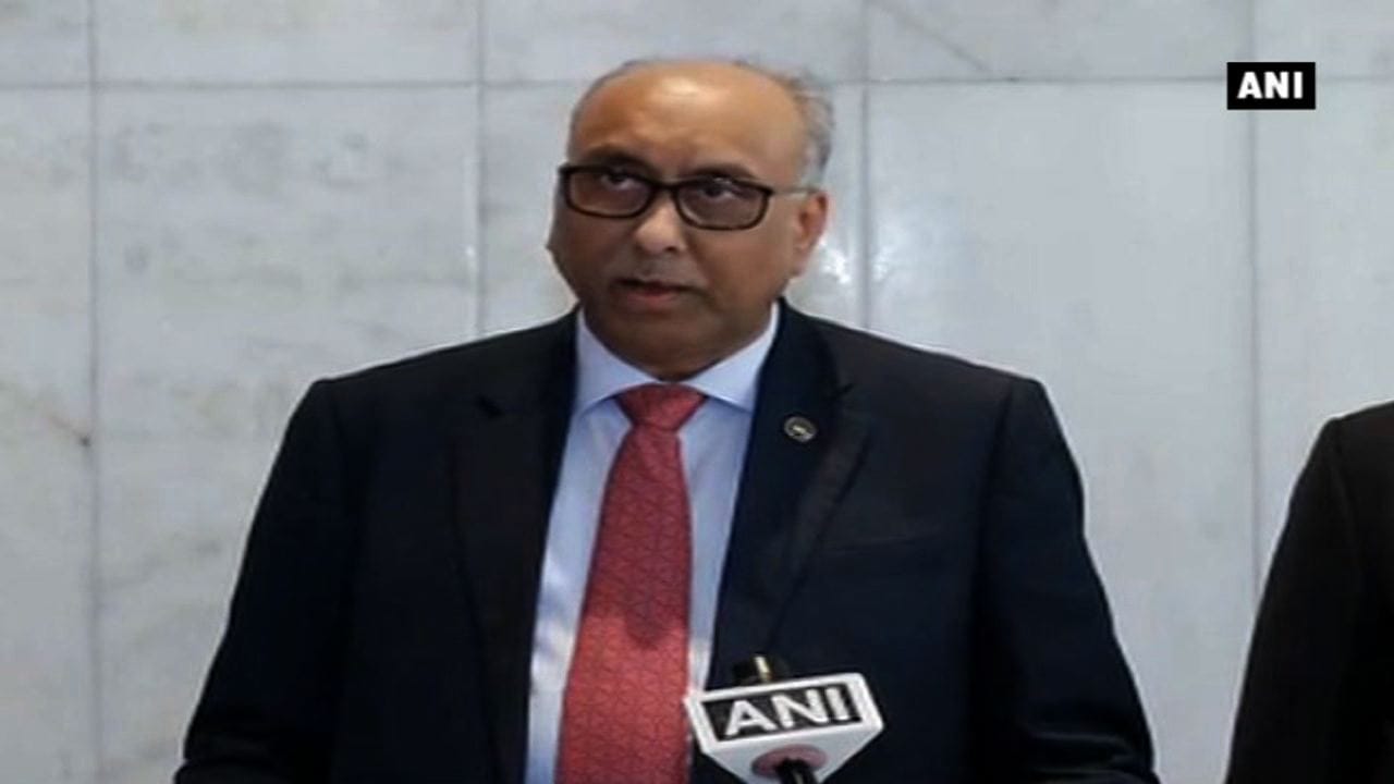 RBI अफसर पर कसा शिकंजा, काले धन को सफेद करने का आरोप 