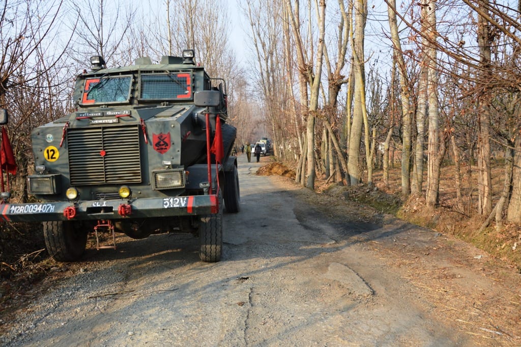 lashkar commander killed in encounter in shopre