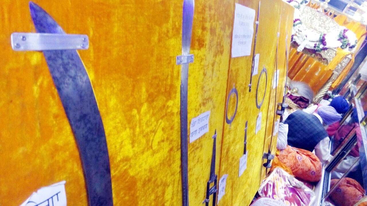 guru gobind singhs armor