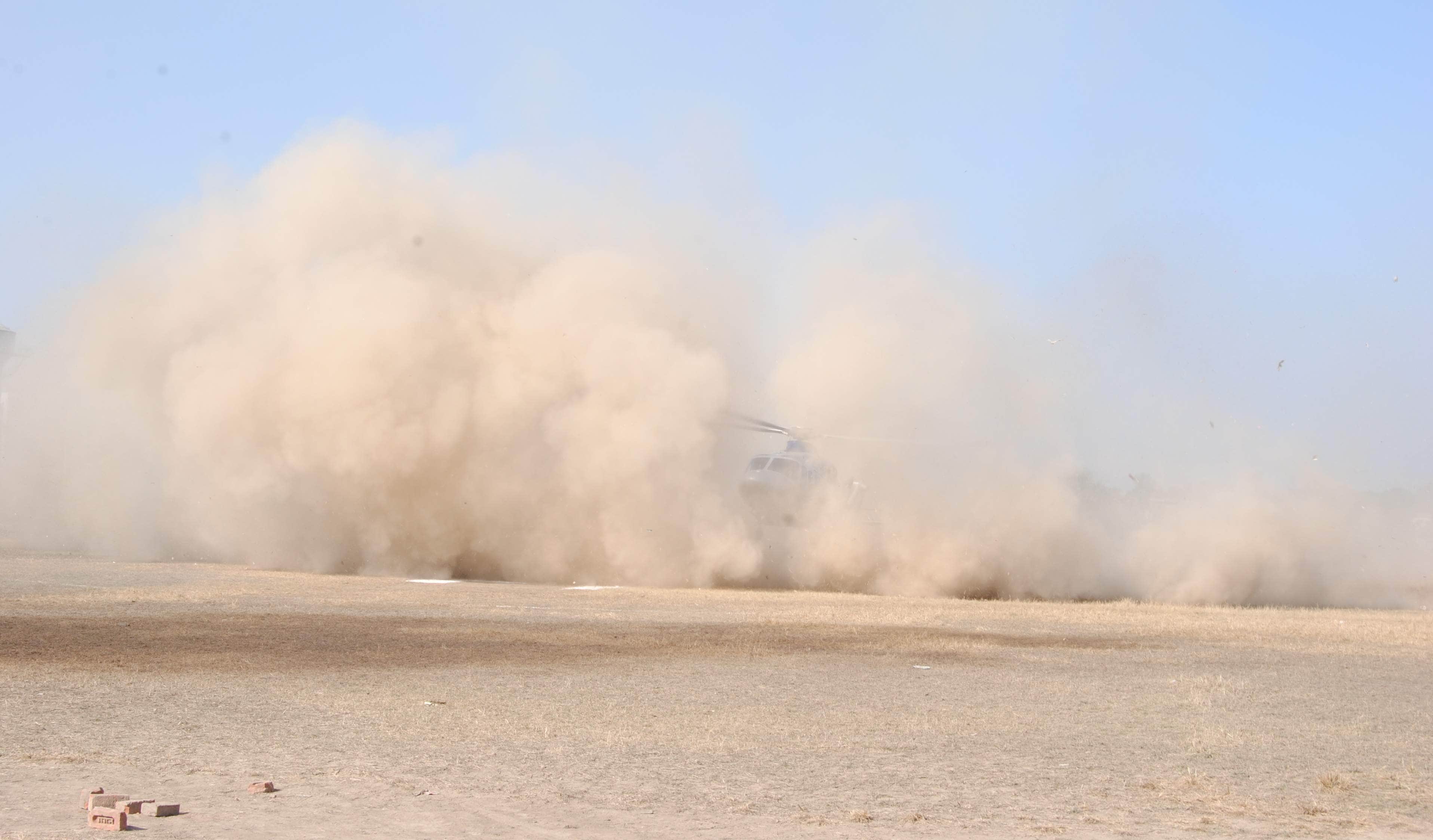 dharmendra pradhan helicopter trapped in dust.