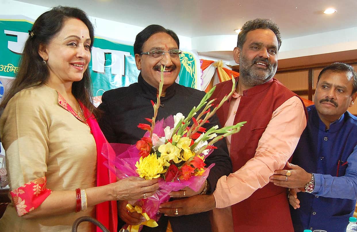hema malini lead role in garhwali film.