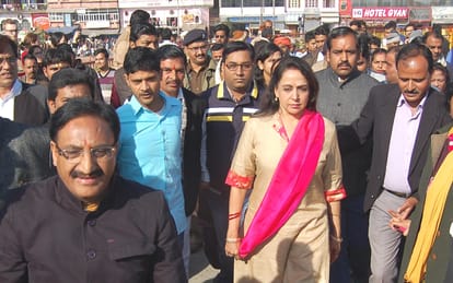 hema malini lead role in garhwali film.