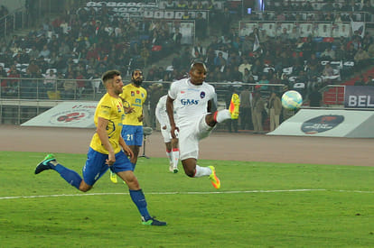 Sachin's kerala blaster's will face ganguly's Athletico de kolkata In ISL final 