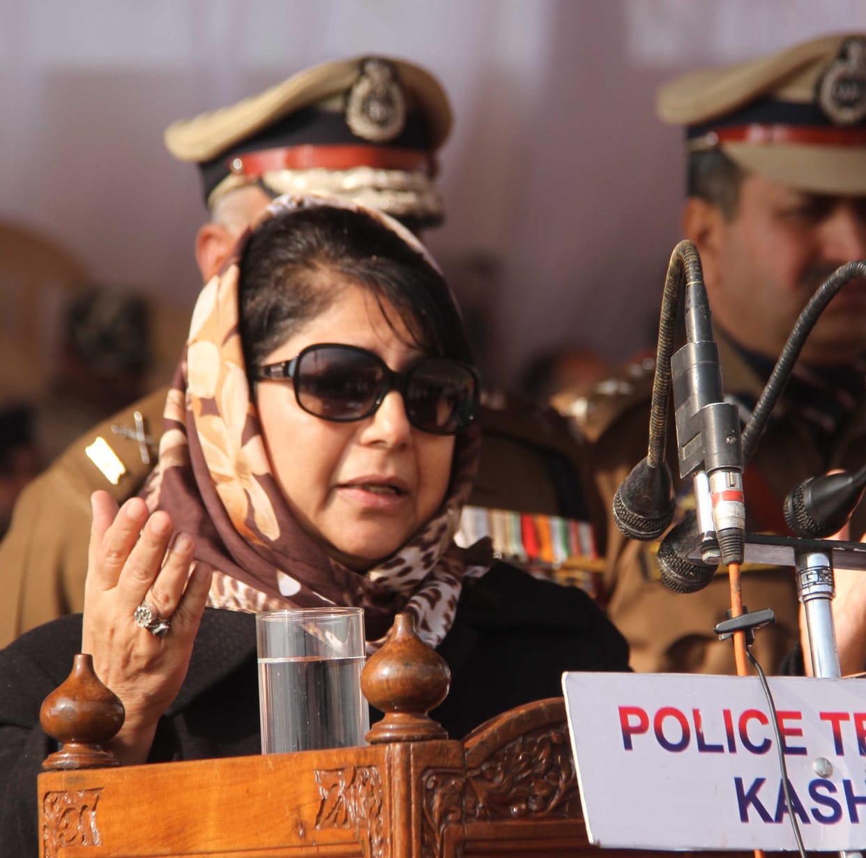 mehbooba mufti invites youth for jammu and kashmir