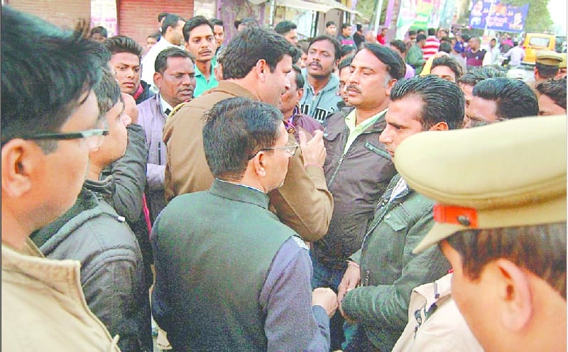 Killing of the youth, families put jam