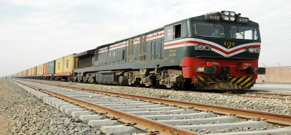 railway announced holiday special trains for holi