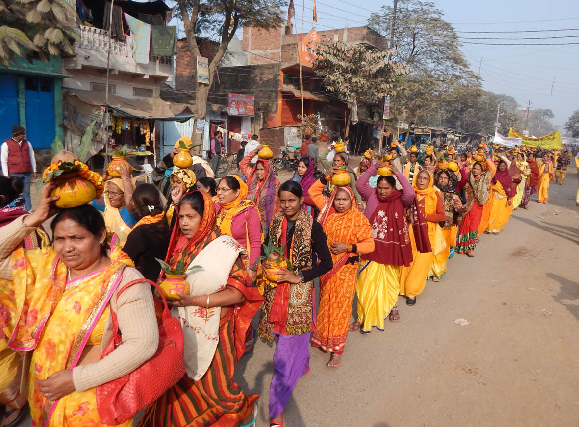 The procession turned urn before Mahayagna