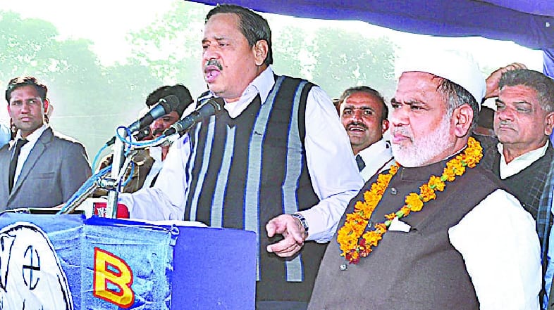 Modi emotional blackmailer, Shah culprit: Nasimuddin