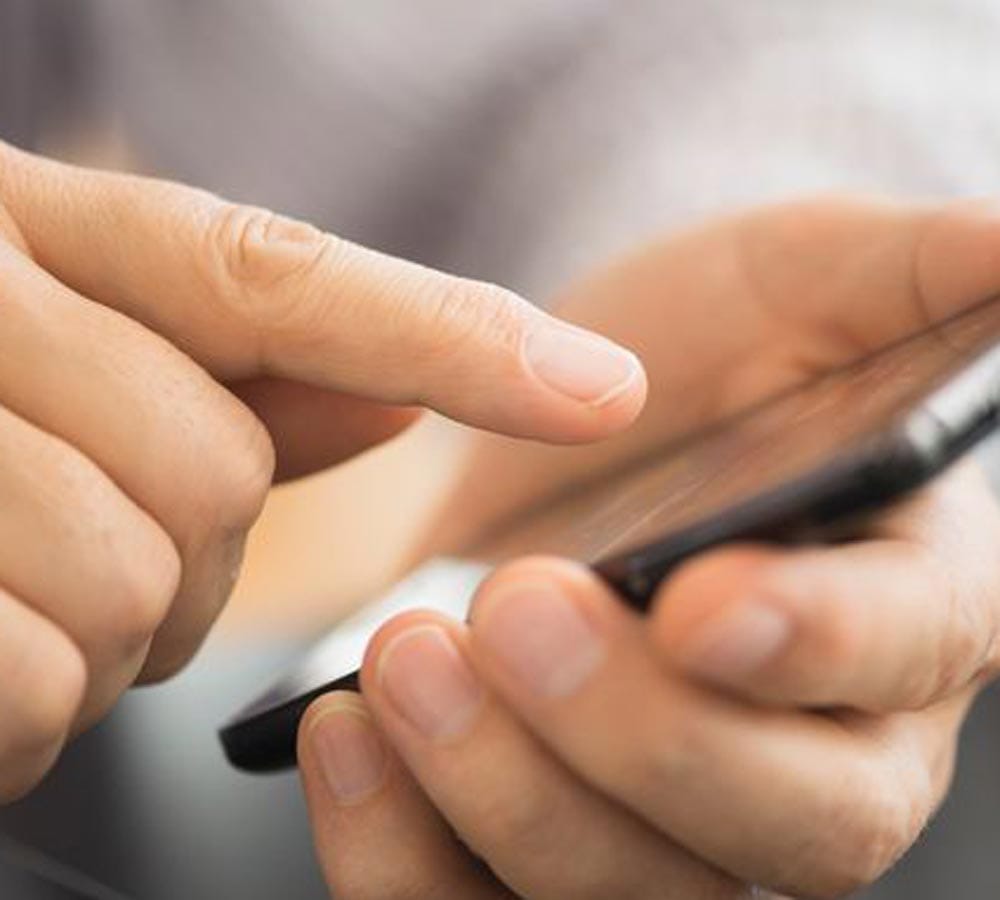 smartphone can cause temporary blindness 