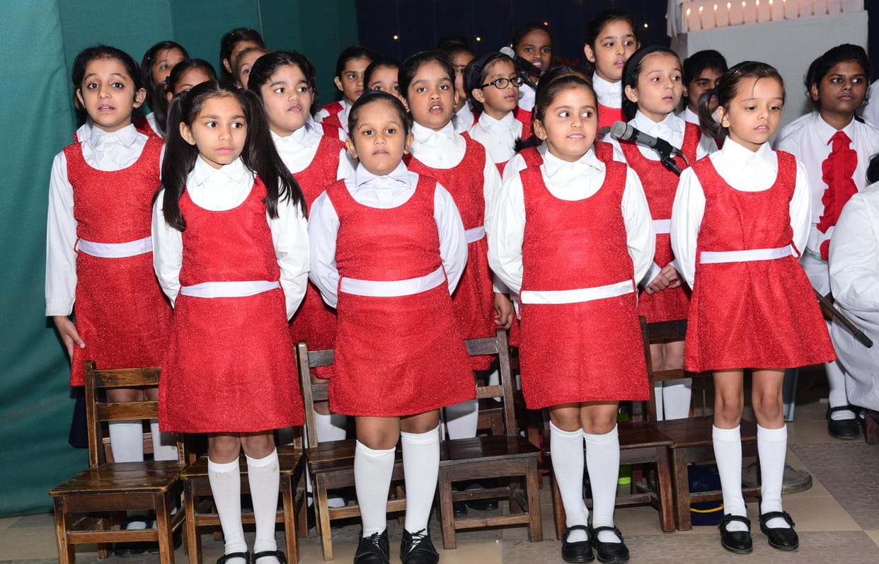 akhilesh yadav daughter tina yadav school function