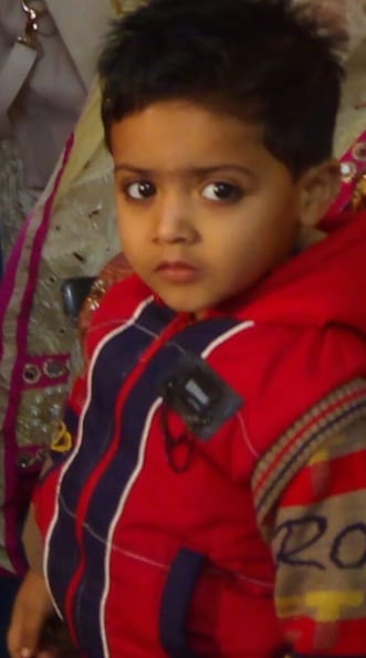 ghar ke baahar khel rahe maasoom ko uthaaya aur maar daala