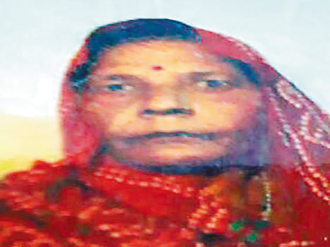 Bus collision killed woman 