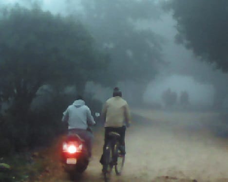 dinbhar chhaya raha kohra