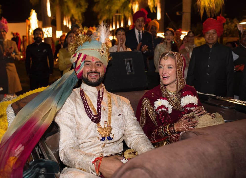 Actor Arunoday Singh ties knot with girlfriend