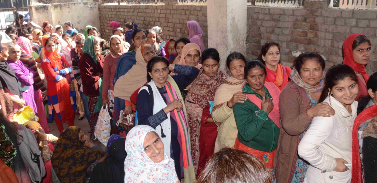 rupee, money, exchange, bank, rohtak, haryana, bank, administration action, administration
