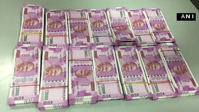 I-T raid: Rs 1 crore cash seized from Shiv Sena leader, businessman