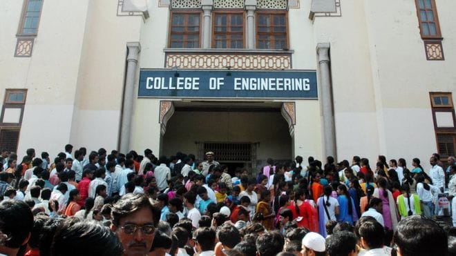Every student will have to show in JEE Main -2017 adhar cards