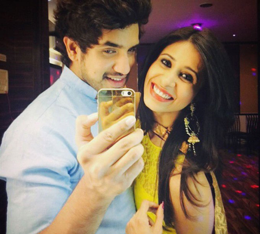 Suyyash Rai Gets Trolled For His Abusive Comment On his wife Kishwer Merchant Bikini Look