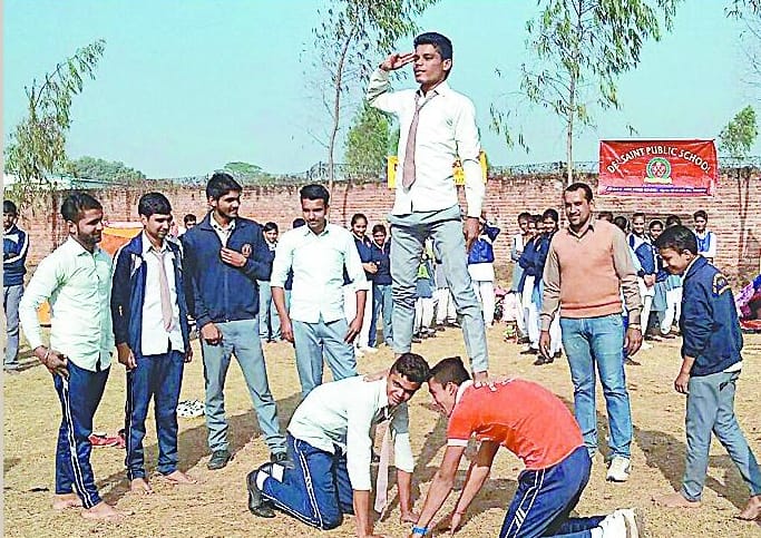 Tents, build towers troupe rewarded