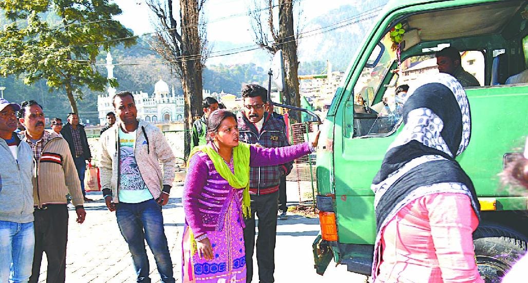 The municipal team indecency with eviction