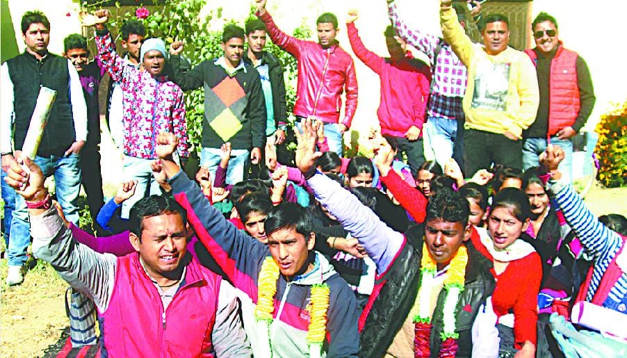 The students began the relay hunger demands